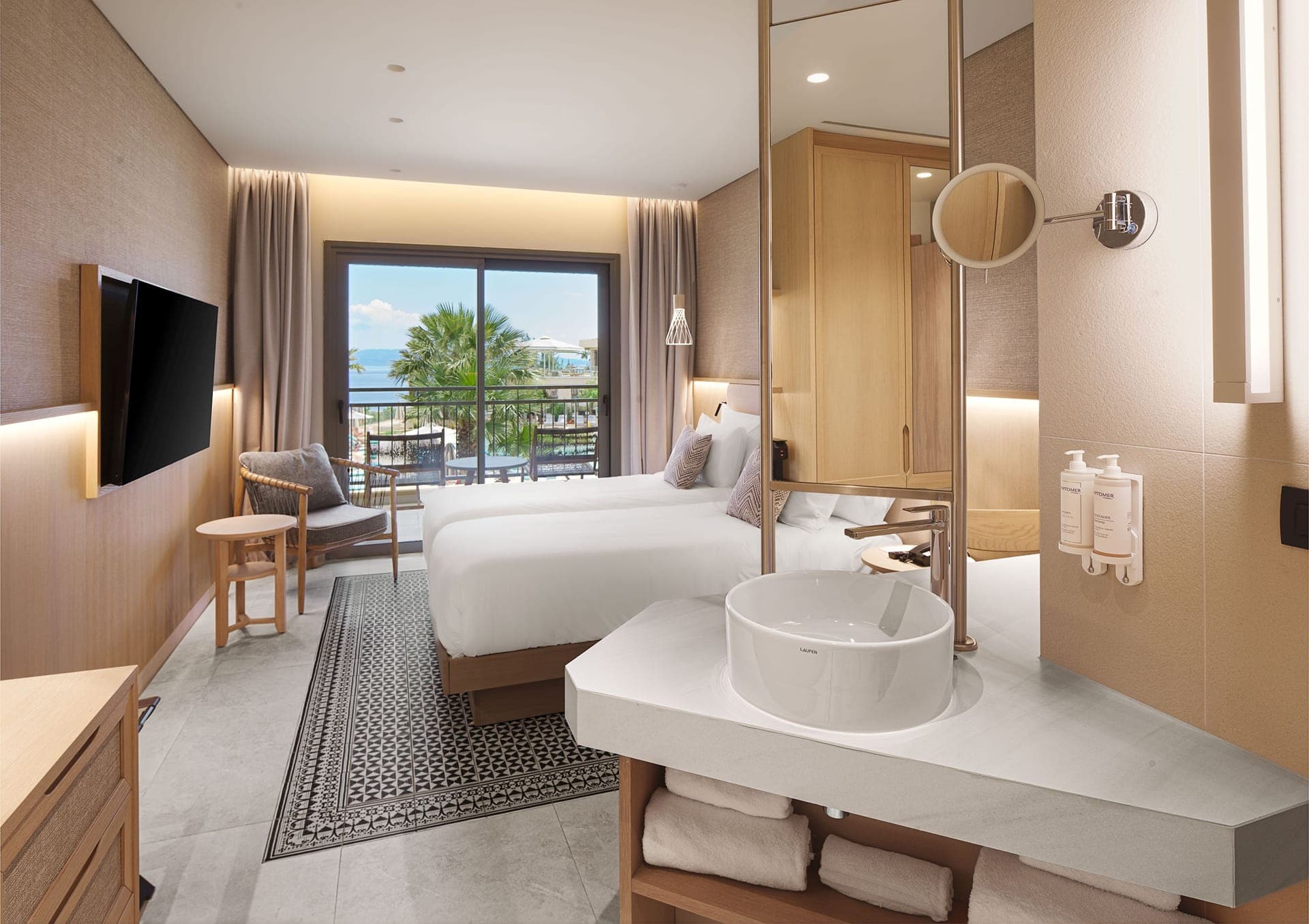 room-types-MERAVIA-DLXDBL-0.jpg