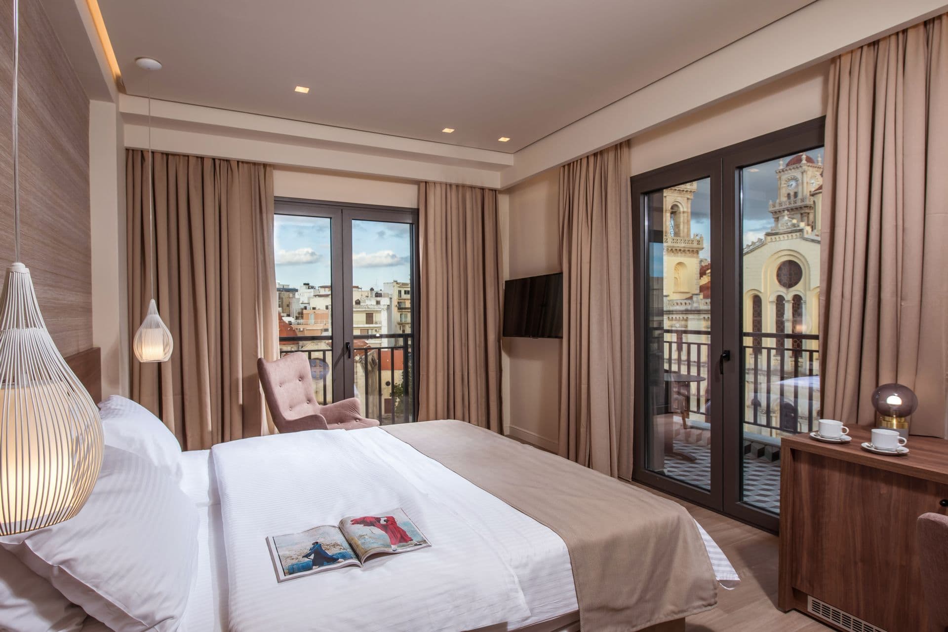 room-types-METROPOLEU-DBLTR-0.jpg