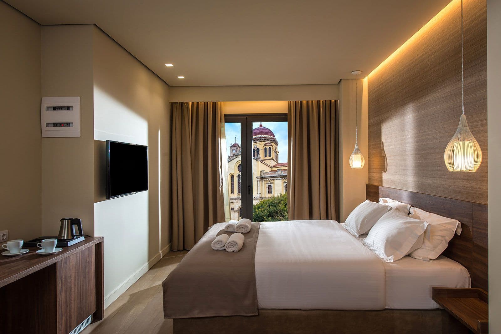 room-types-METROPOLEU-EDBLTR-0.jpg