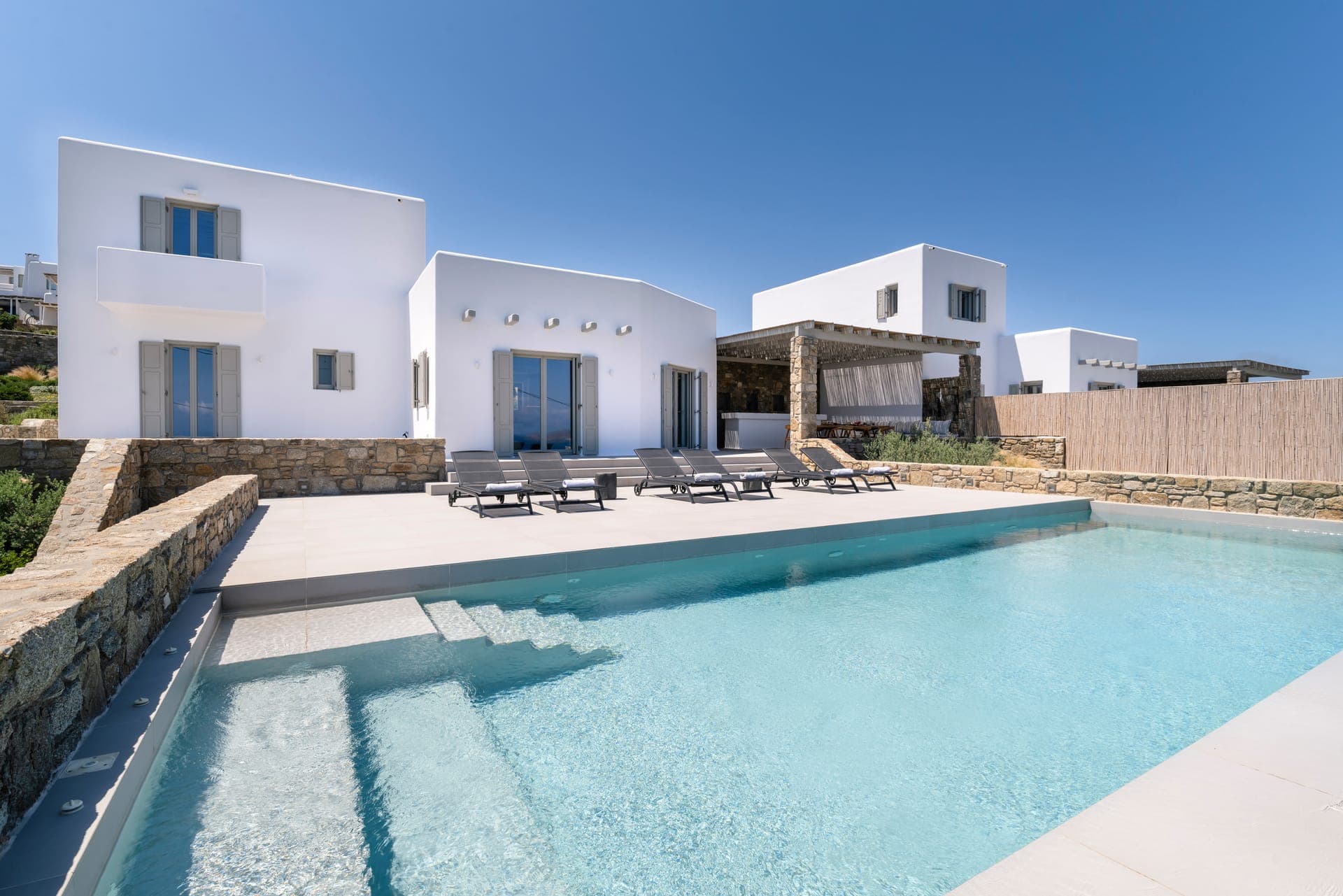 room-types-MGVILLAS-APIRO-0.jpg