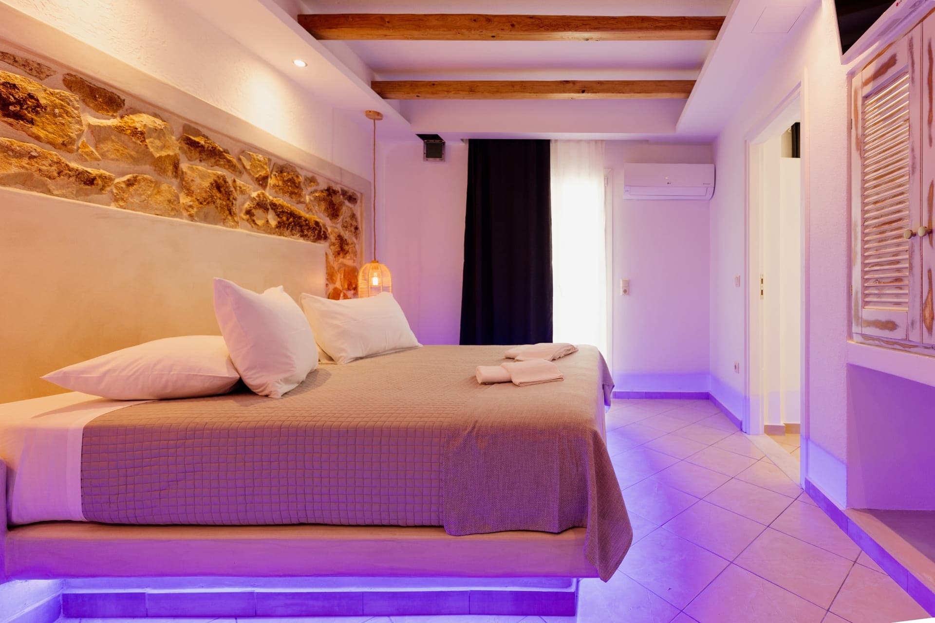 room-types-MIKRIVIGLA-QUASSU-0.jpg