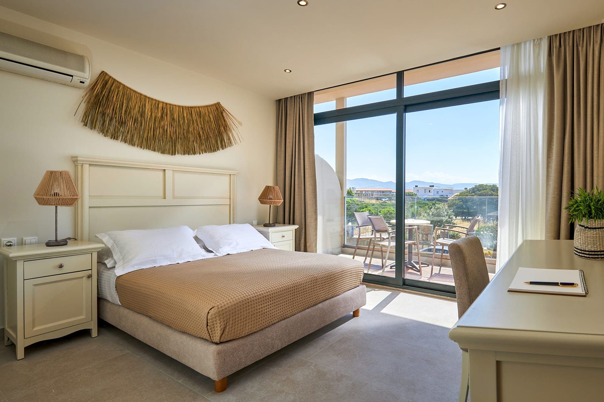 room-types-MILASISSI-STSUV-0.jpg
