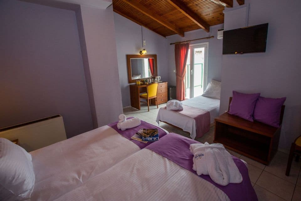 room-types-MIRABEL-TRPL-0.jpg