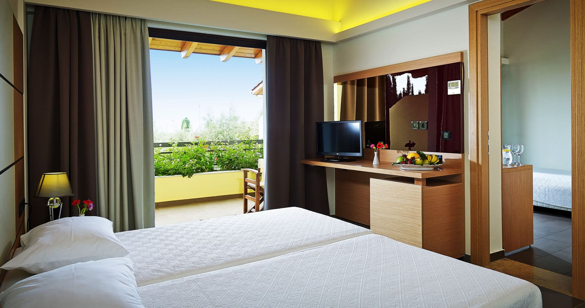 room-types-MIRAMAREH-SUITE-0.jpg
