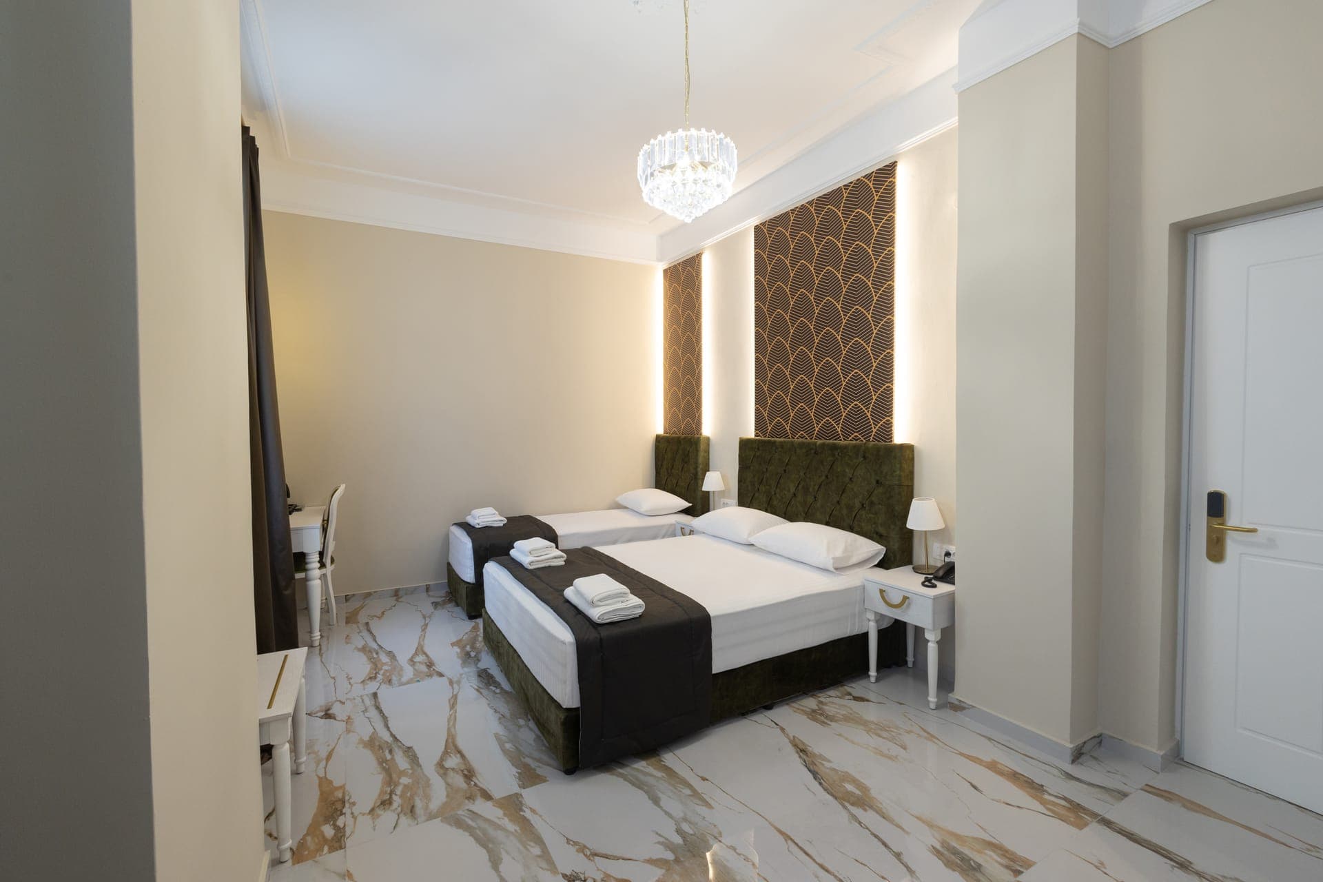 room-types-MODERNHTL-TRIPLE-0.jpg