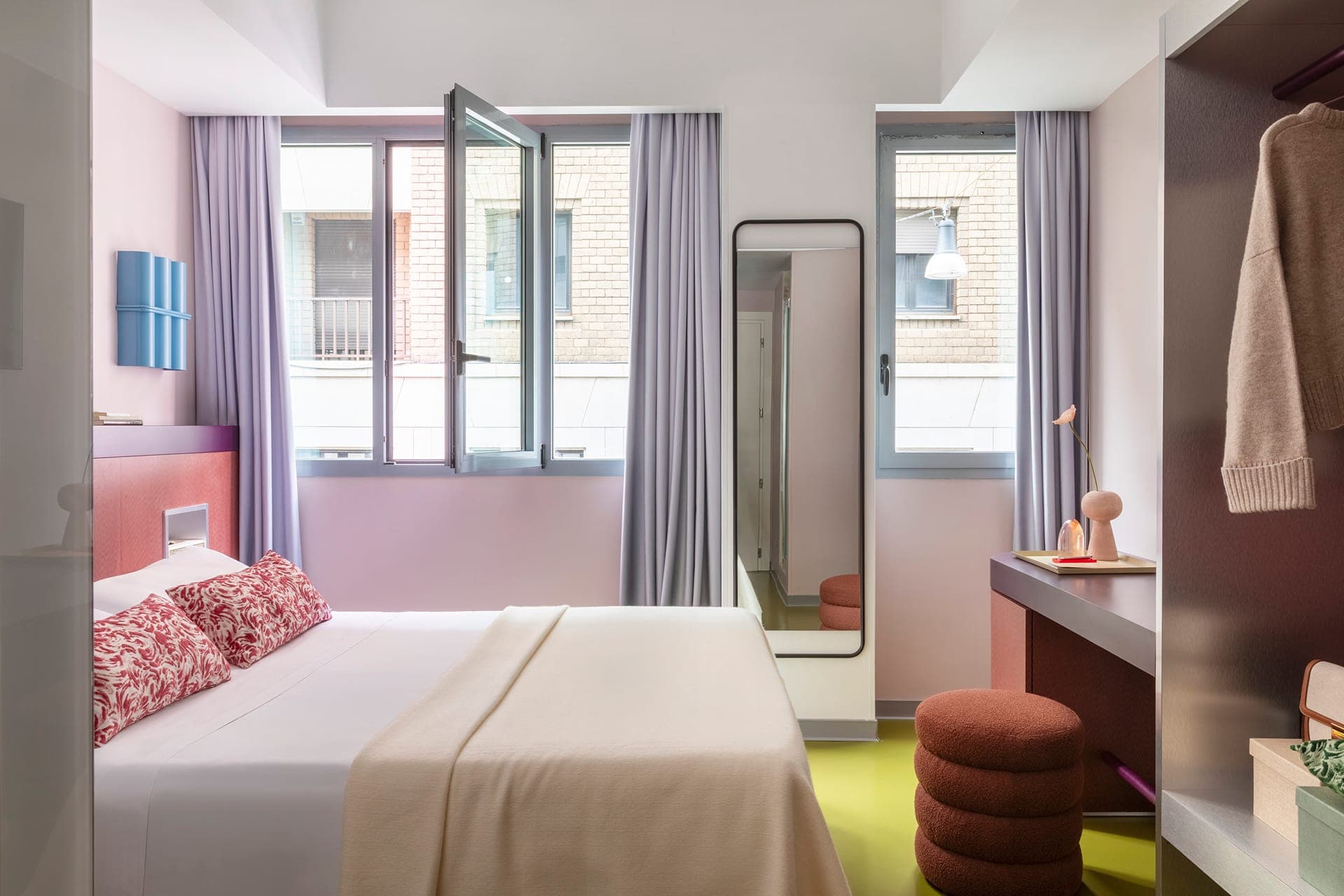 room-types-MODERNOHTL-STDBL-0.jpg
