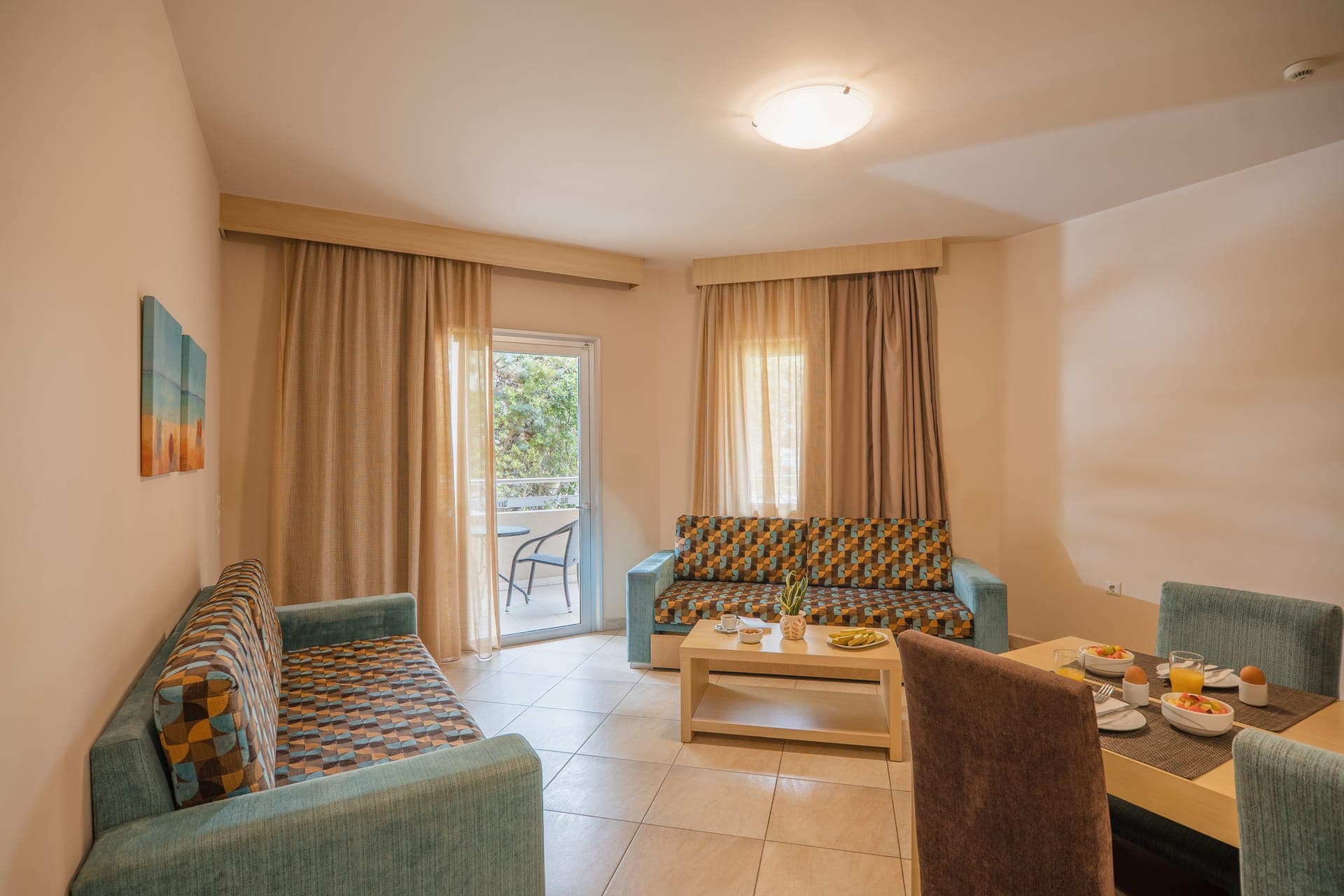 room-types-MOLOSBAY-JUSLV-0.jpg