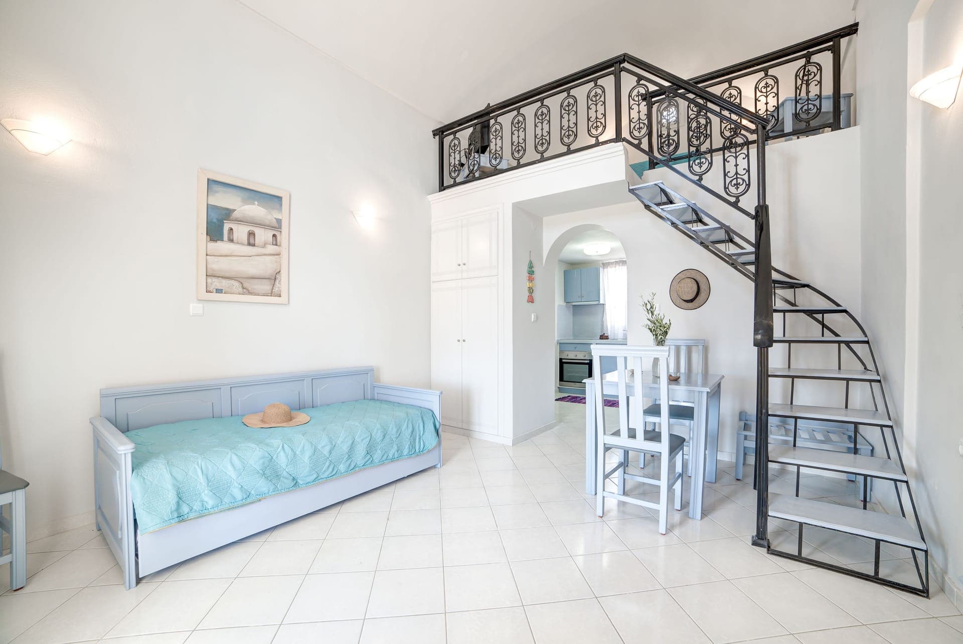 room-types-MONOLITHIA-MSEAVI-0.jpg