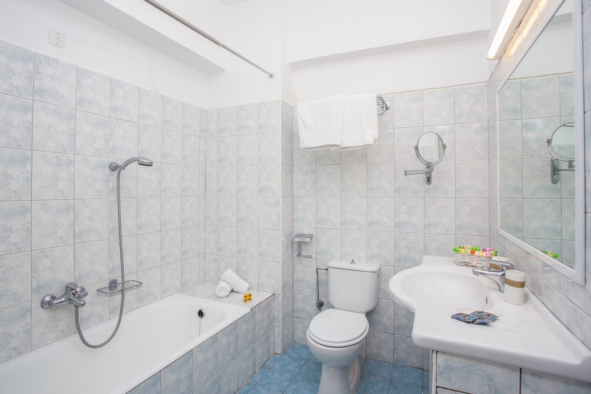 room-types-MONREPOSR-SUI-0.jpg