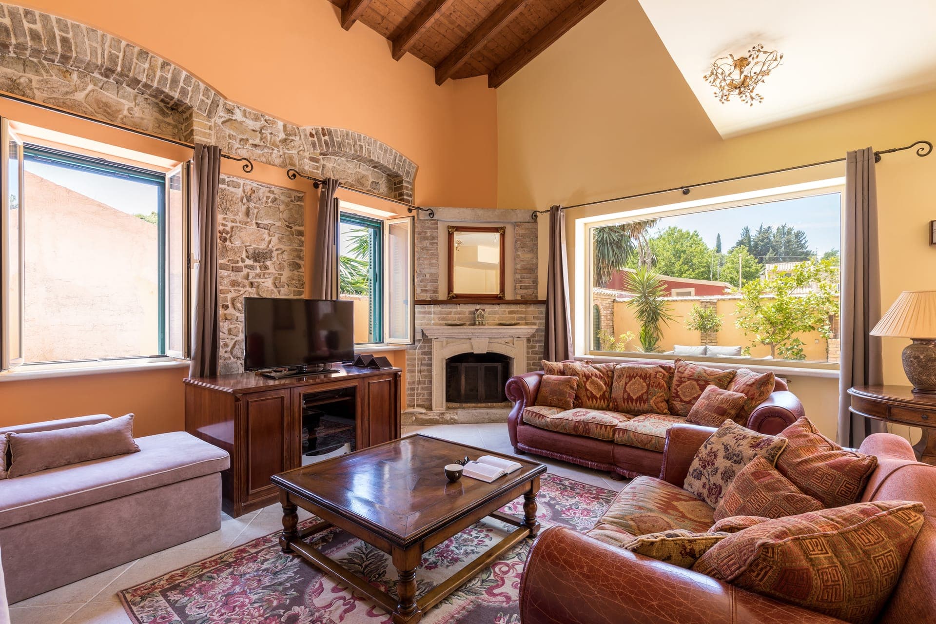 room-types-MORAITIS-MM2F-0.jpg