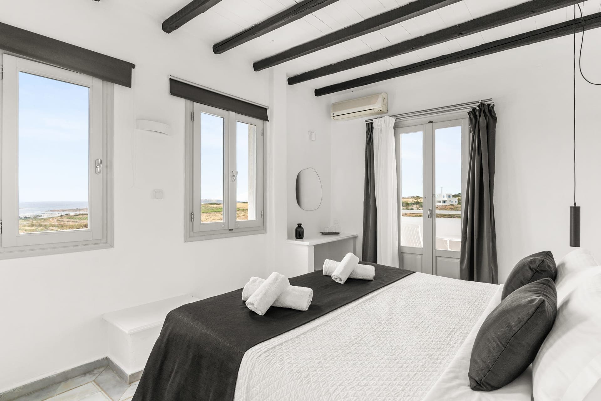 room-types-MRMRSWH-DELUXE-0.jpg