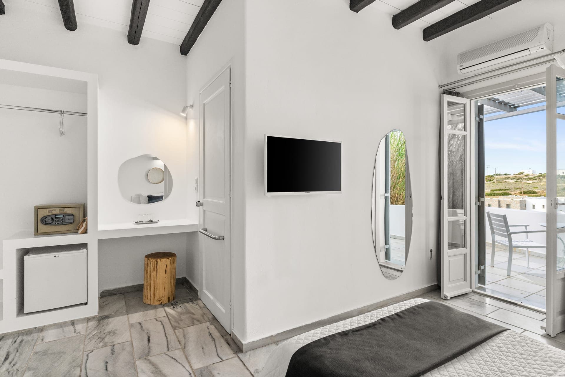 room-types-MRMRSWH-TWIN-0.jpg