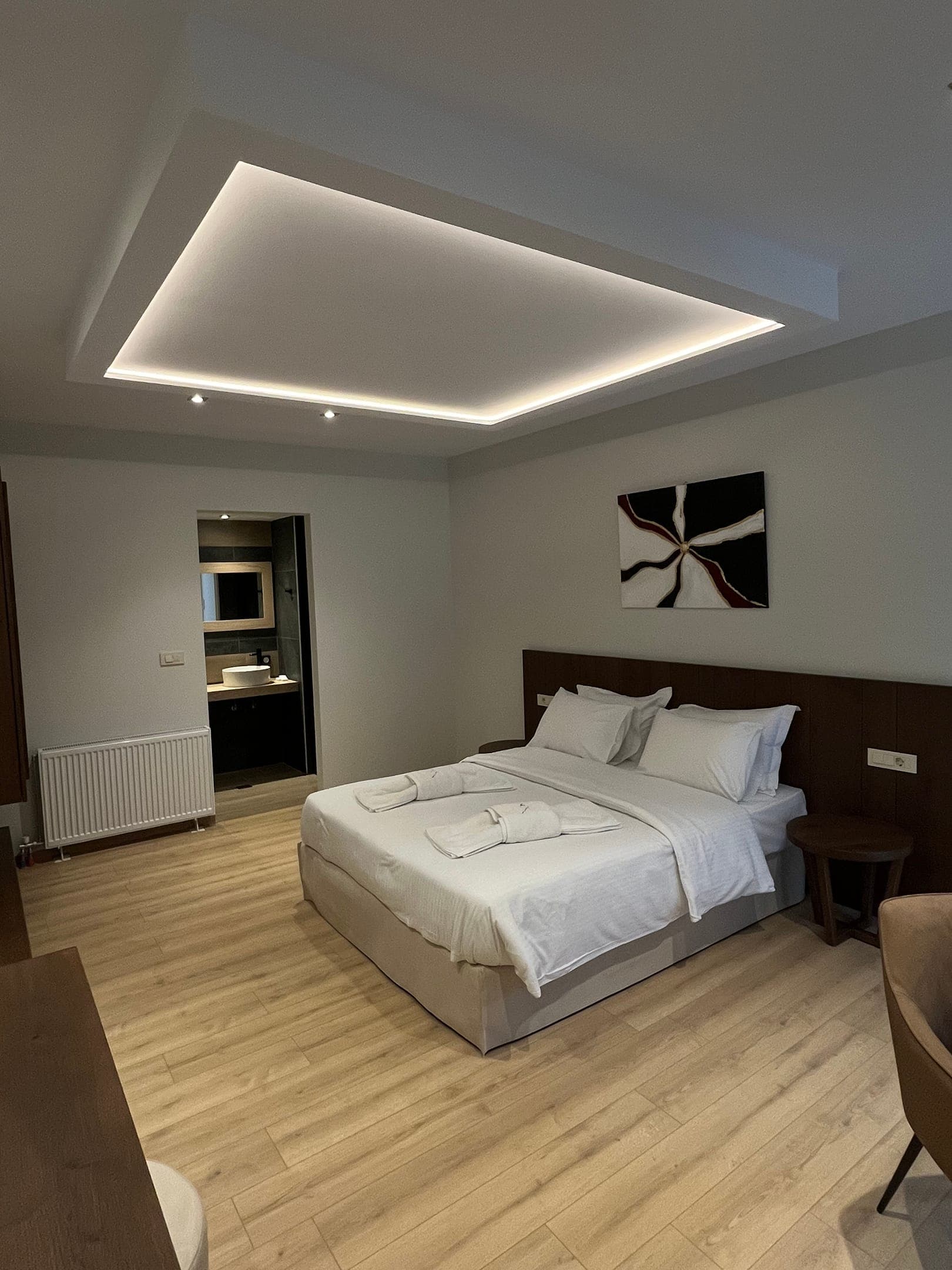 room-types-MUNTENIAK-LUXURY-0.jpg