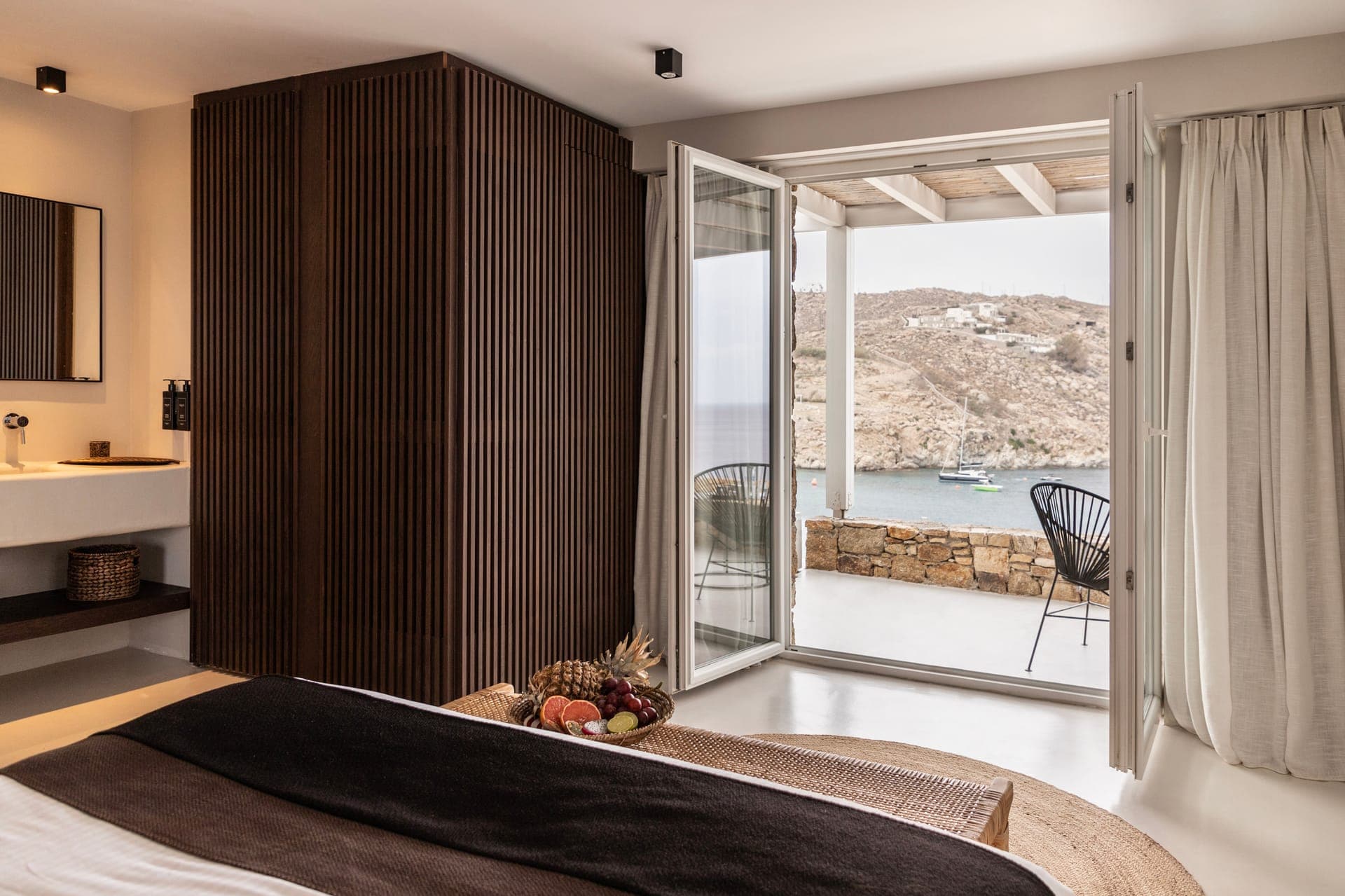 room-types-MYAKTIS-DELDBL-0.jpg