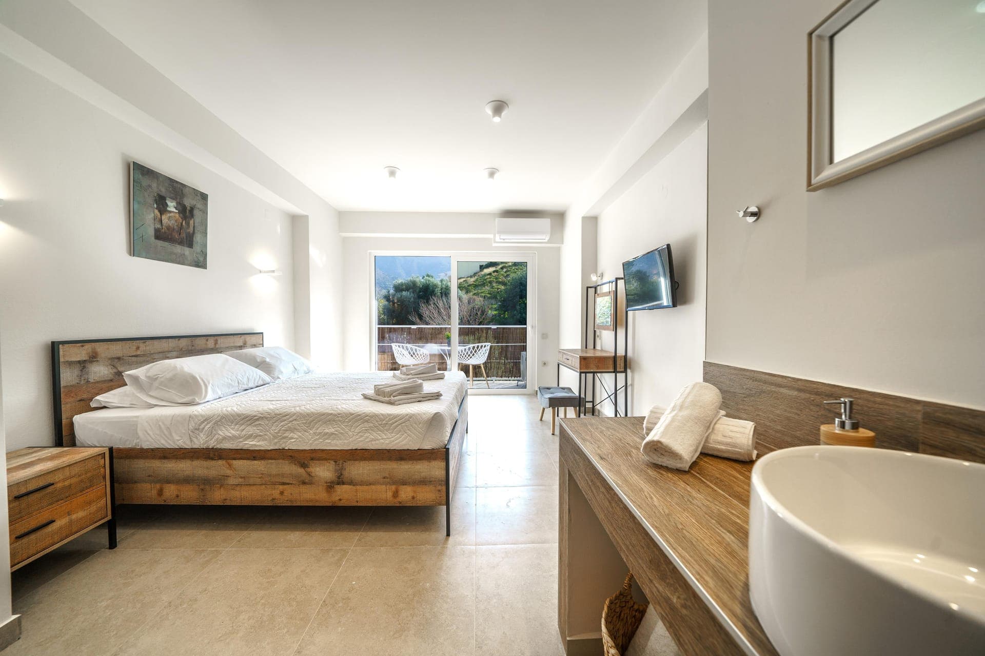 room-types-MYBALI-DEL-0.jpg