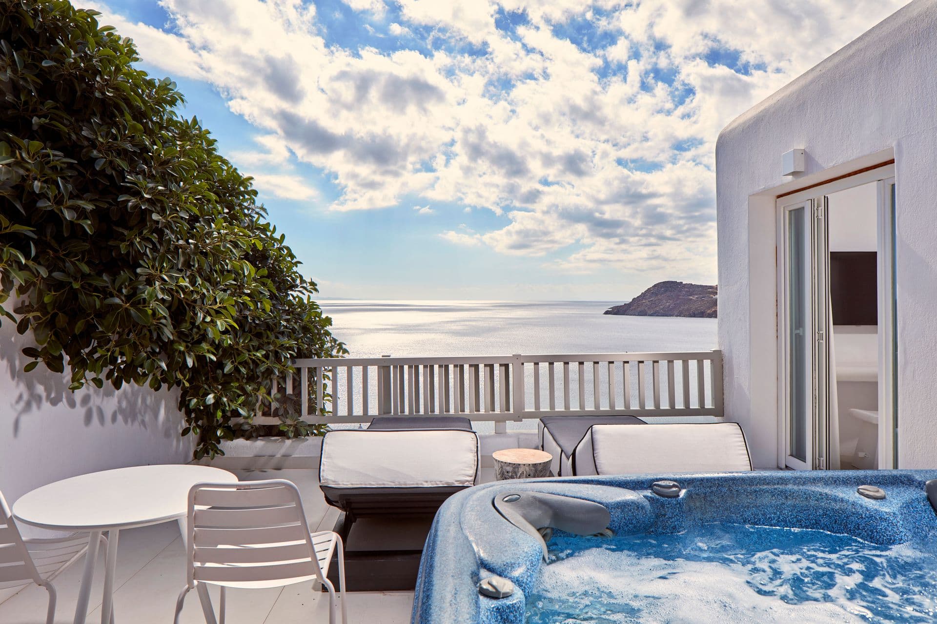 Note: All rooms are different from each other. The photos provided are purely indicative. The assigned room will comply with the specific requirements and standards but may differ from the one in the photograph.