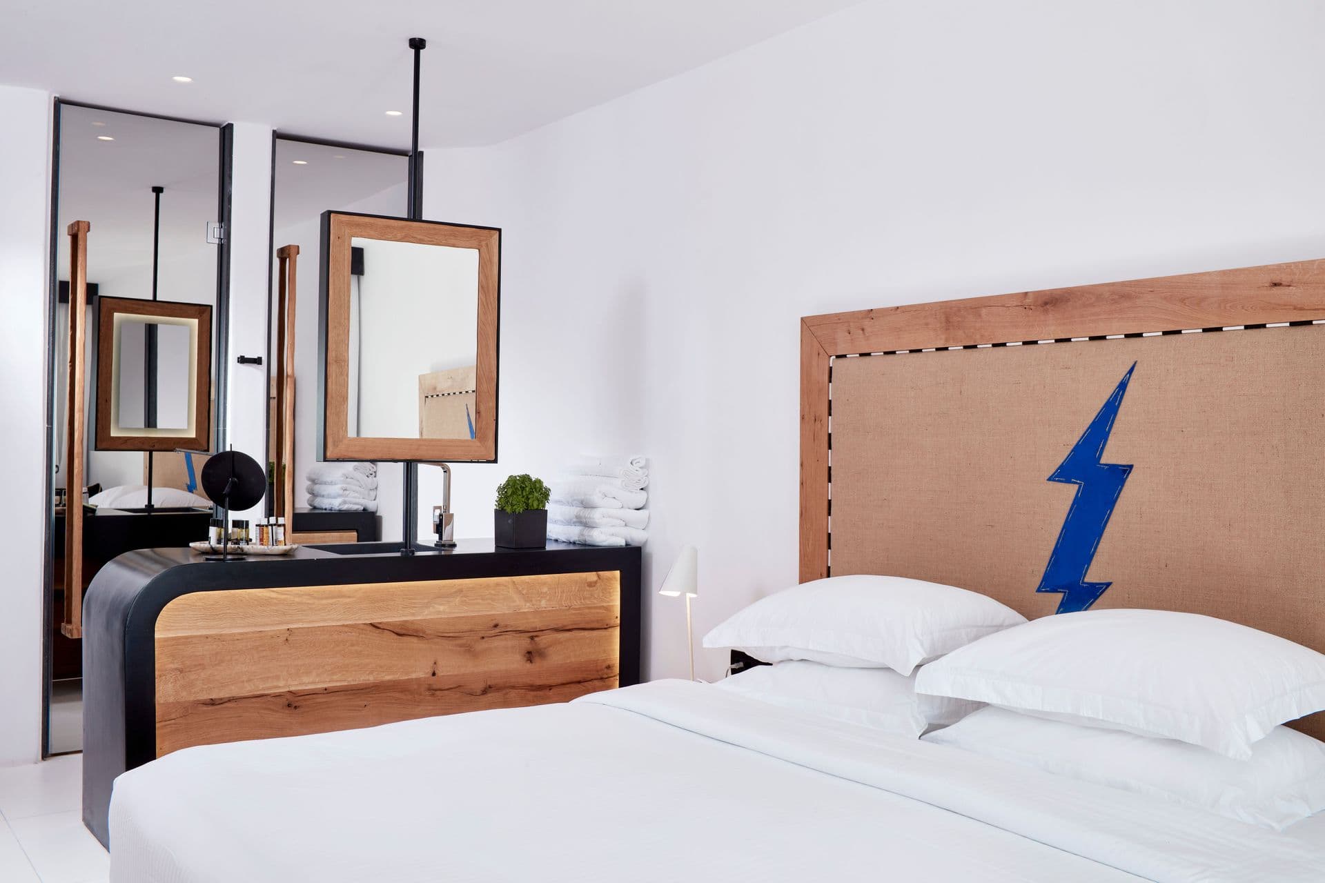 Note: All rooms are different from each other. The photos provided are purely indicative. The assigned room will comply with the specific requirements and standards but may differ from the one in the photograph.