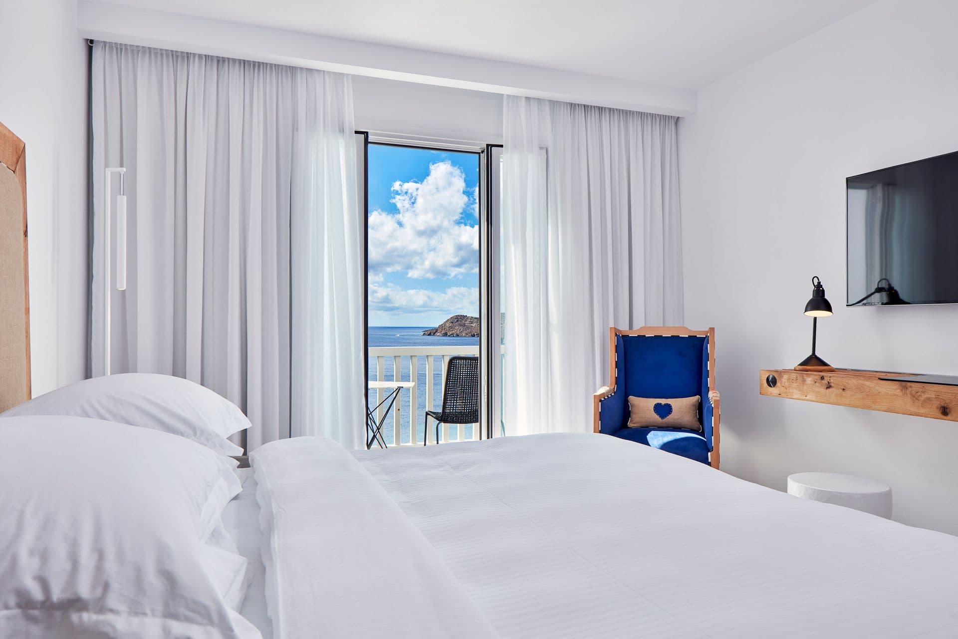 Note: All rooms are different from each other. The photos provided are purely indicative. The assigned room will comply with the specific requirements and standards but may differ from the one in the photograph.