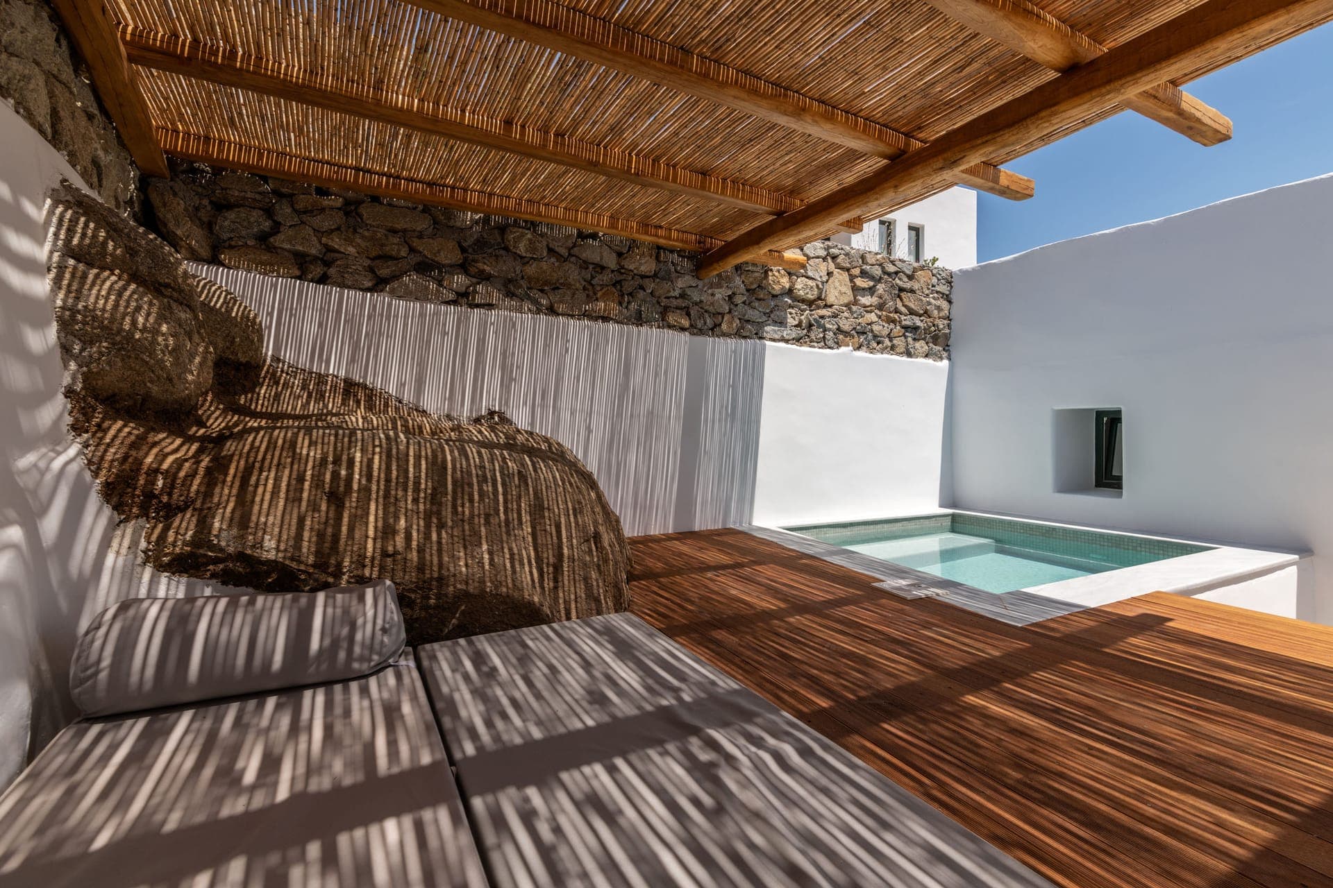 room-types-MYKONDROPS-SUPSUI-0.jpg