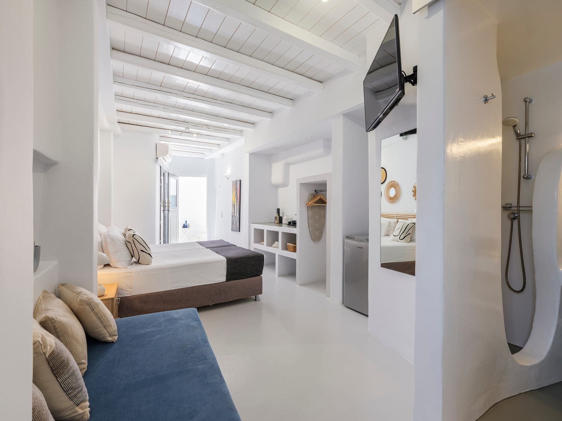 room-types-MYKONIST-MLLVS3-0.jpg