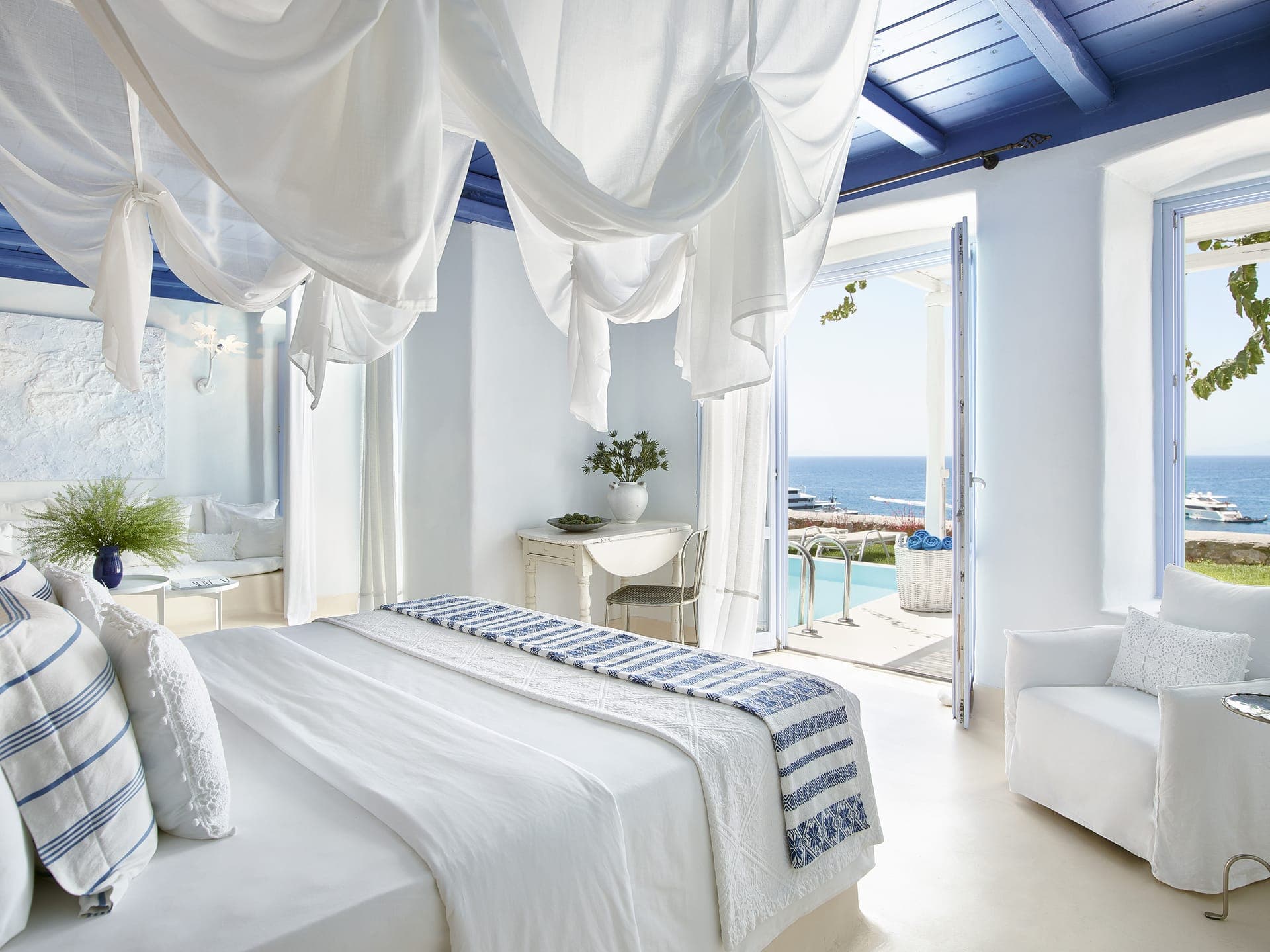room-types-MYKONOSBLU-COBLU-0.jpg
