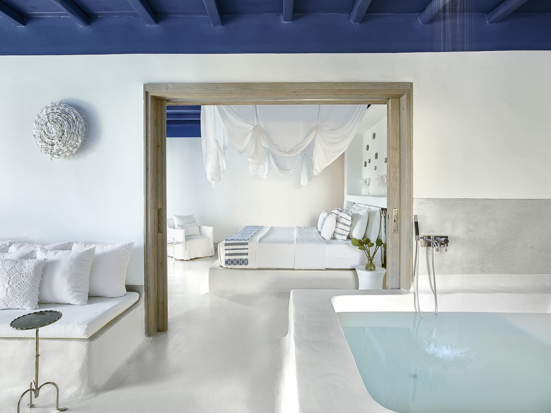 room-types-MYKONOSBLU-MBVLJV-0.jpg