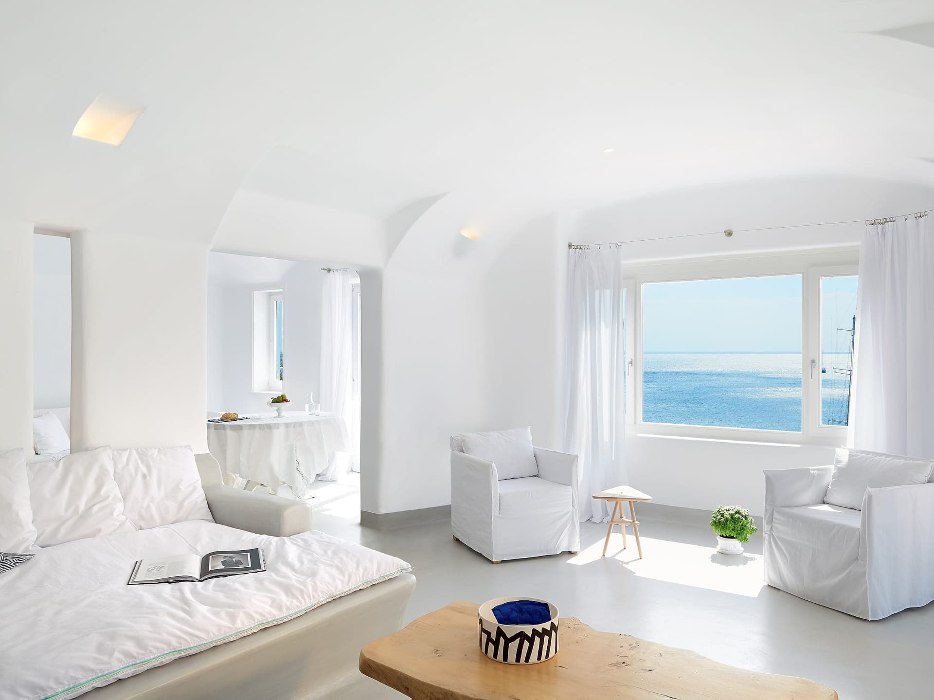 room-types-MYKONOSBLU-VD2-0.jpg
