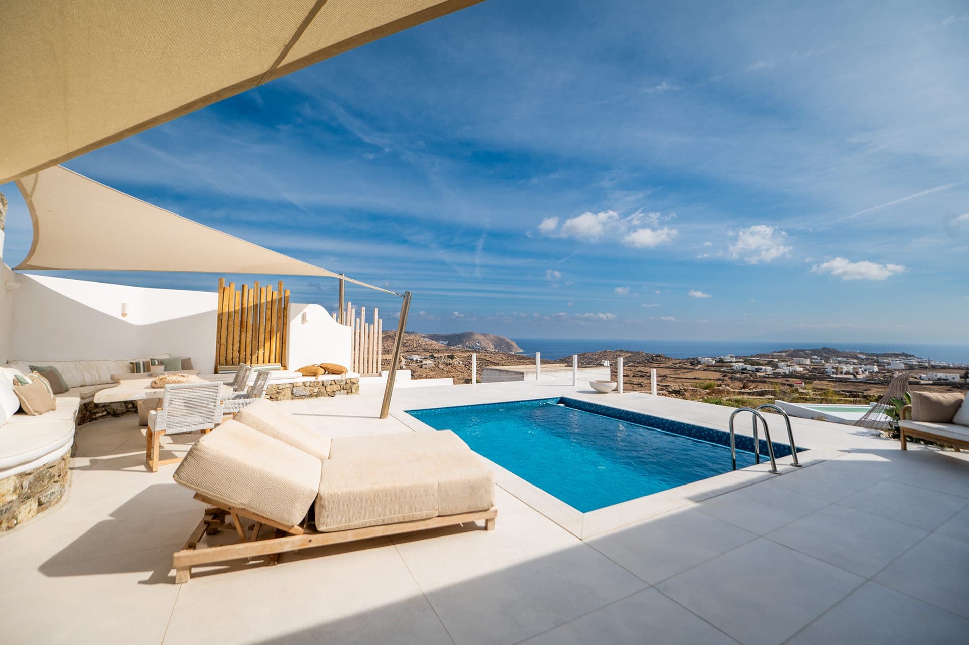 room-types-MYKONOSBNJ-CINAST-0.jpg