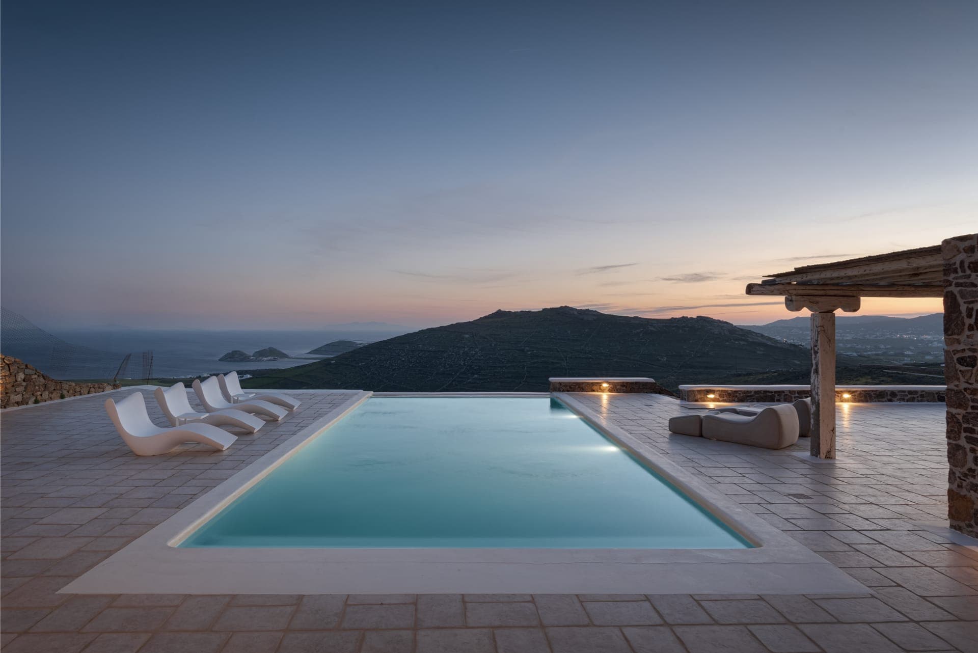 room-types-MYKONOSBNJ-ICONIC-0.jpg