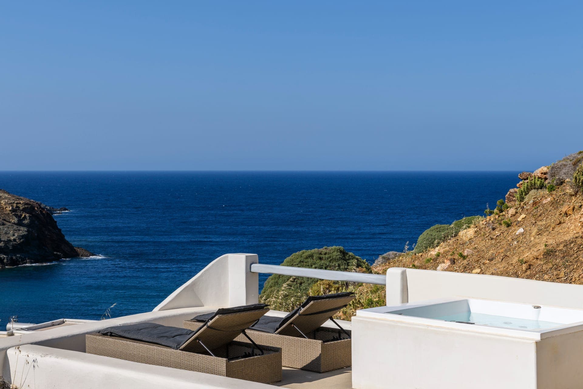 room-types-MYKONOSRES-SEAV-0.jpg