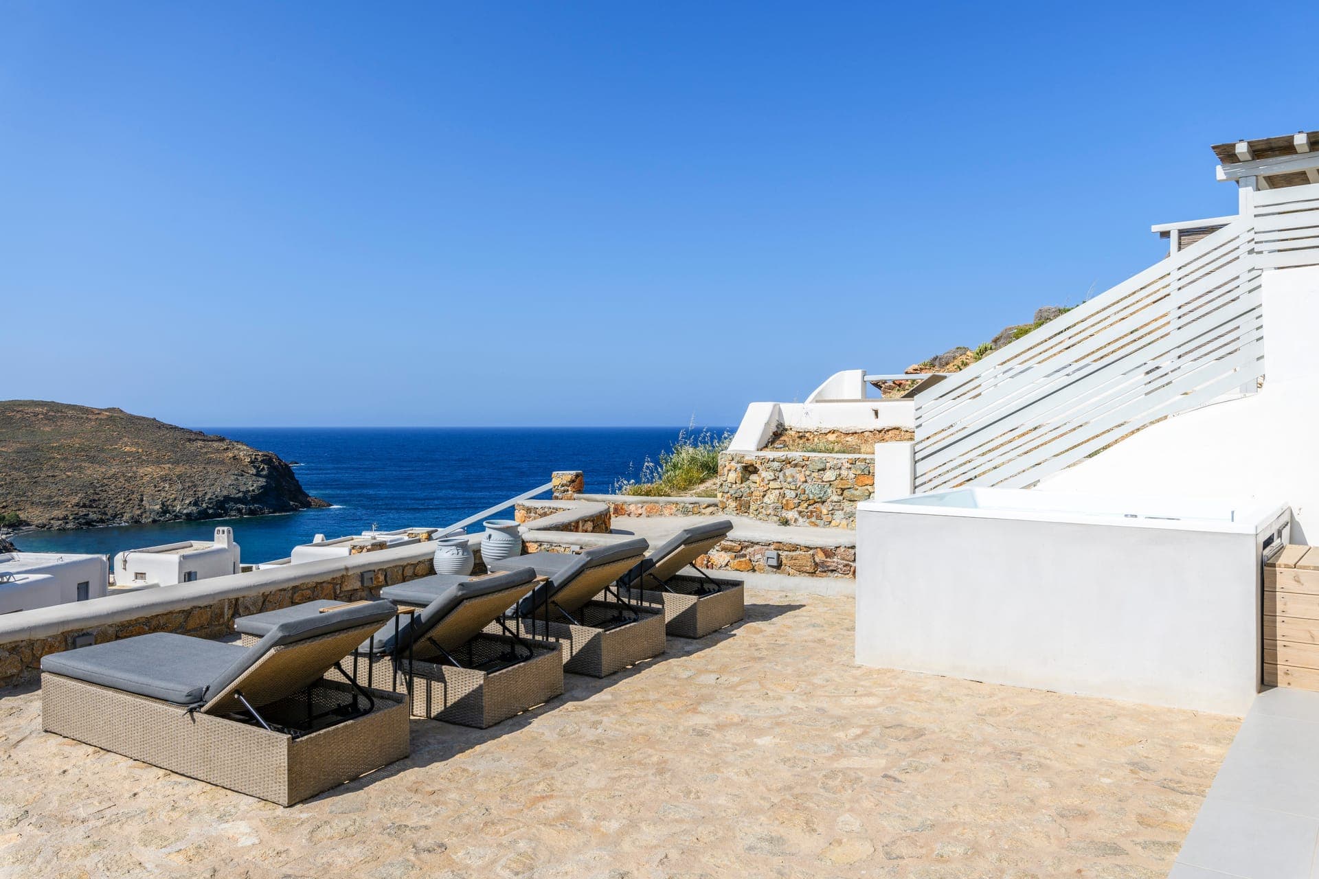 room-types-MYKONOSRES-SEAV2-0.jpg