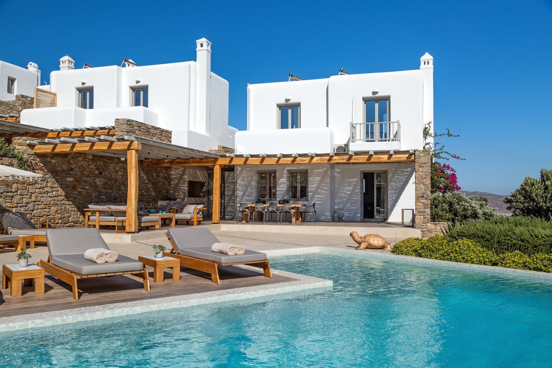 room-types-MYKONOSV-FOUR-0.jpg