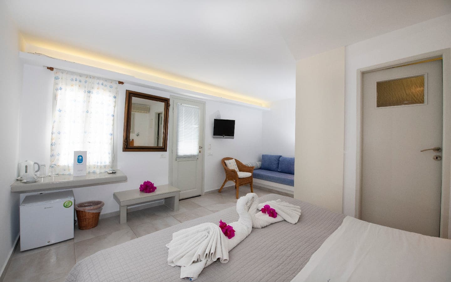 room-types-MYKONOVIEW-STANDR-0.jpg