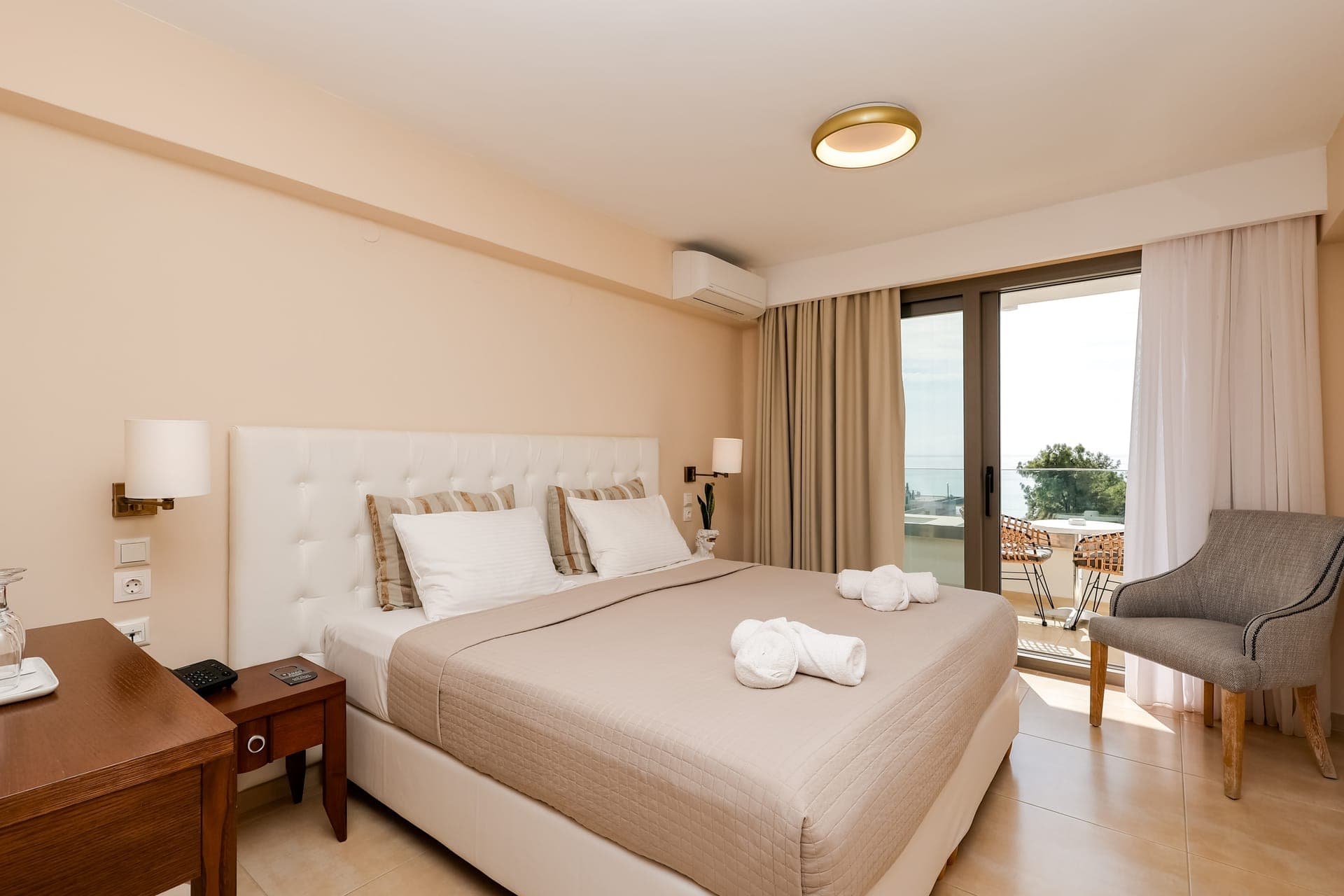 room-types-MYKPAR-SUPDBL-0.jpg