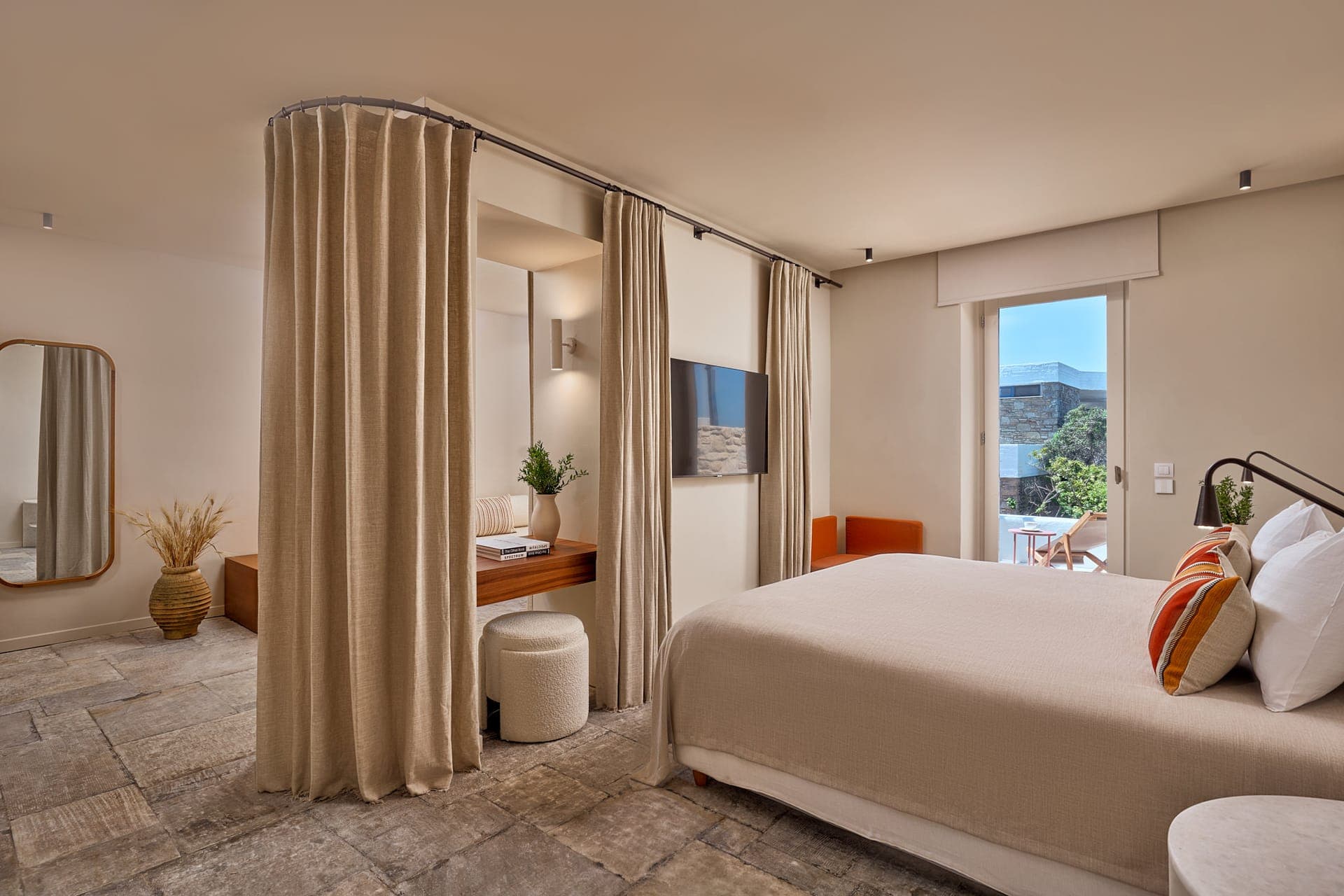 room-types-MYKTHEOXEN-DLXSGV-0.jpg