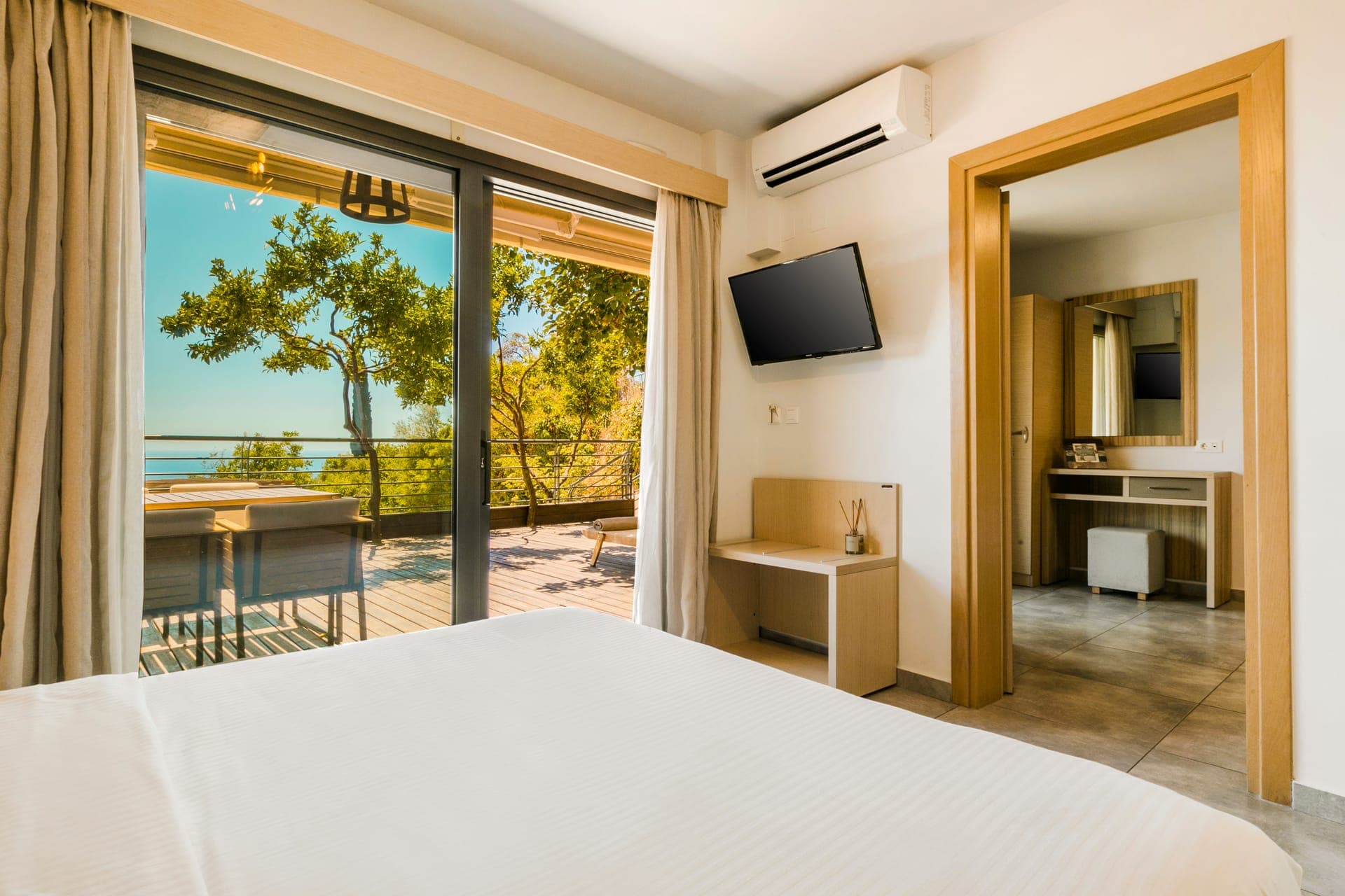 room-types-MYSUITE-EXEC-0.jpg