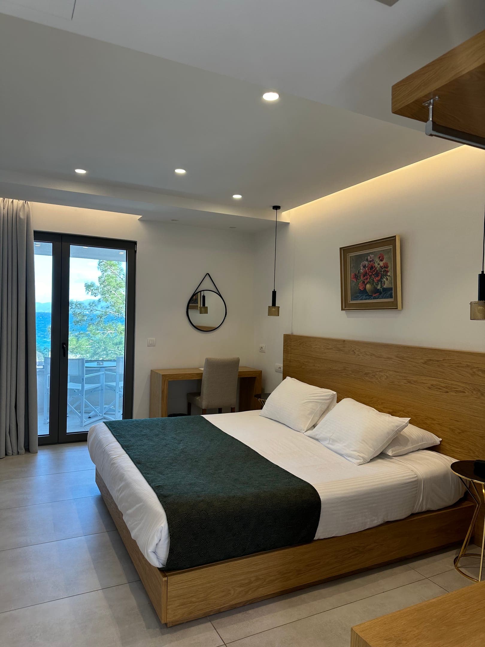 room-types-MYTHICALCO-SUPR-0.jpg