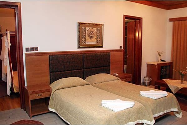 room-types-MYTHOSH-FAM2SP-0.jpg