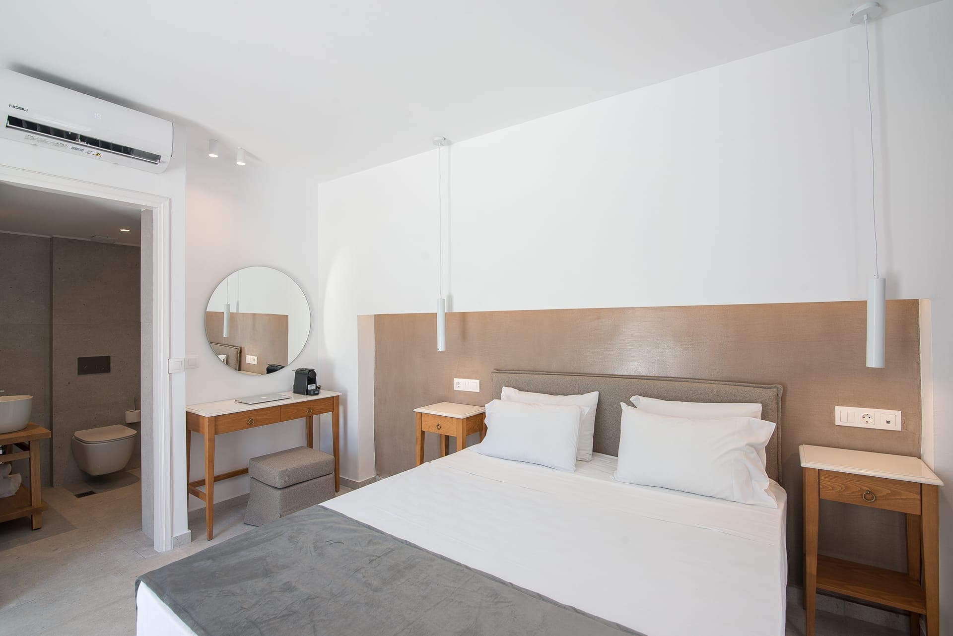 room-types-NAMIHOTEL-RMDL-0.jpg