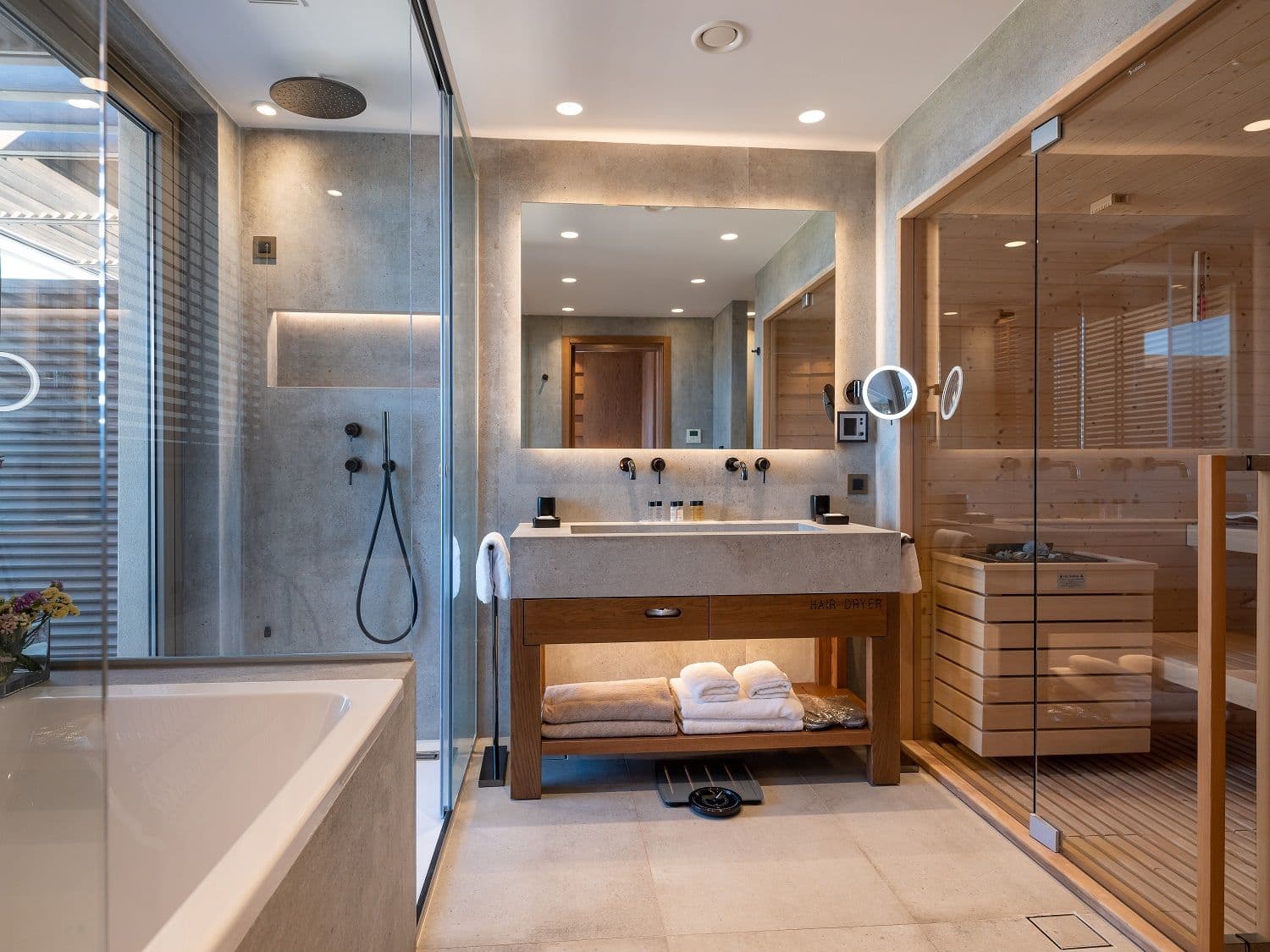 room-types-NANABEACH-LUXSAU-0.jpg