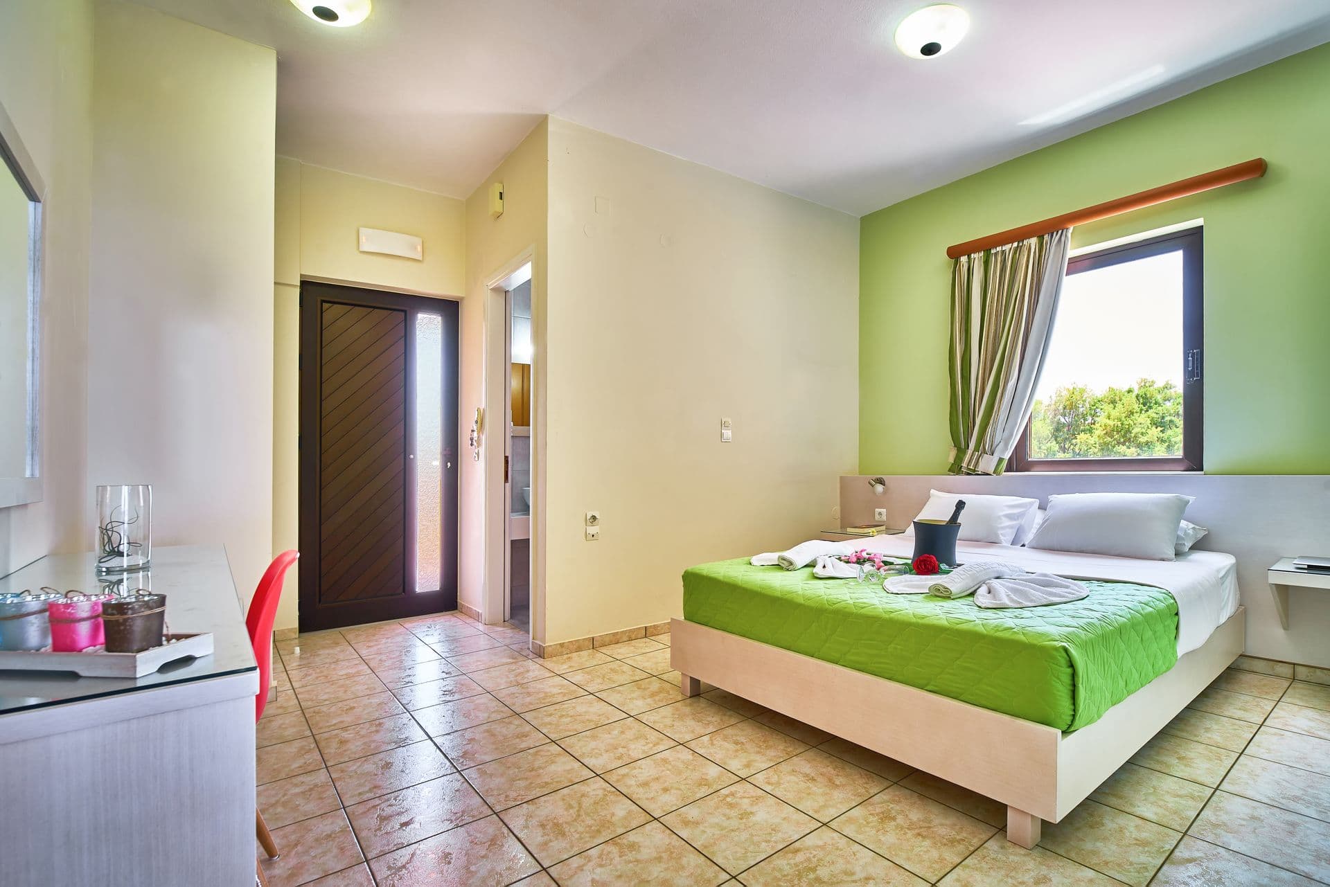 room-types-NANAKIS-1BED-0.jpg
