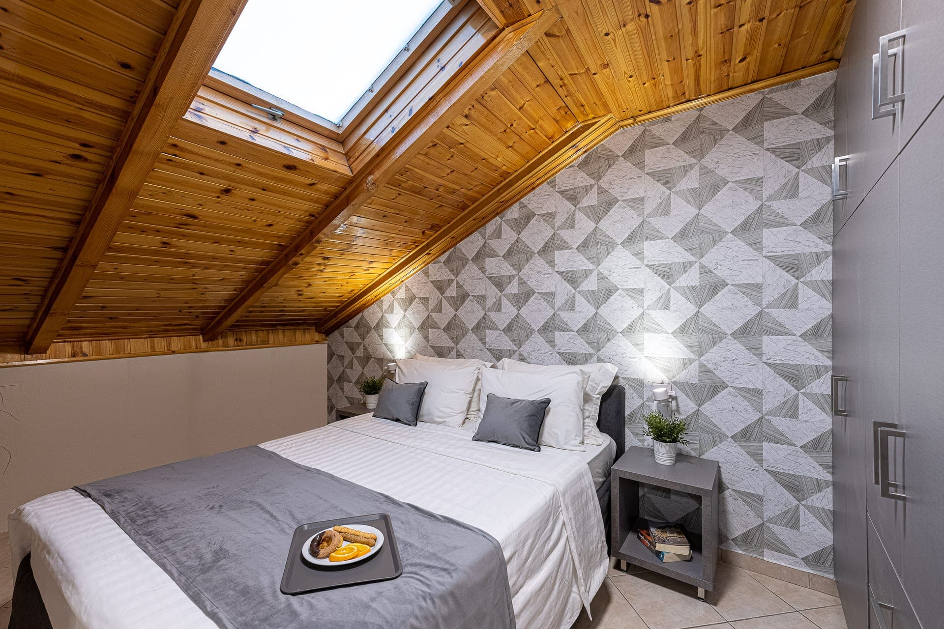room-types-NANTIN-ATTIC-0.jpg