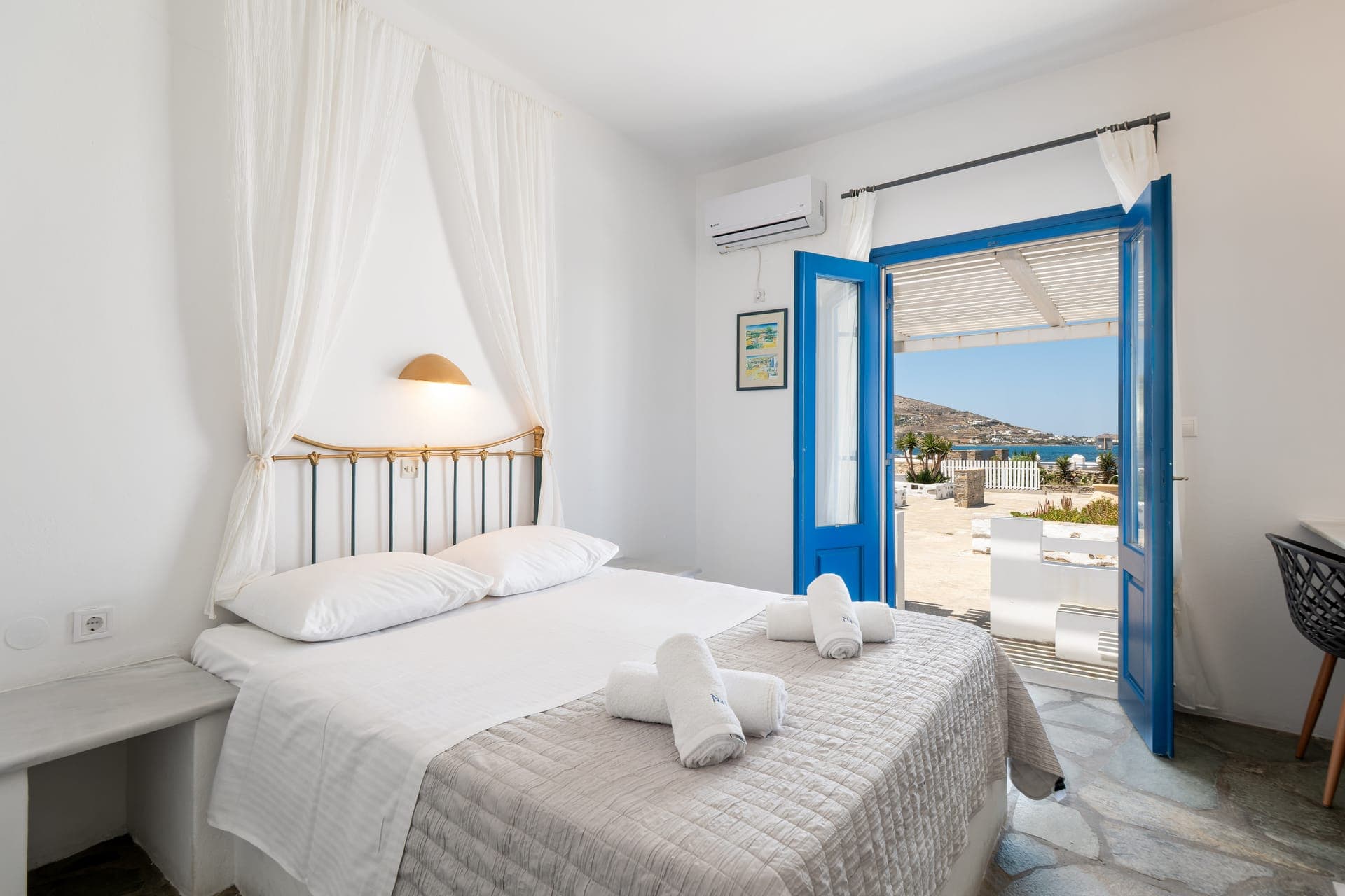 room-types-NAOUSSA-STDBL-0.jpg