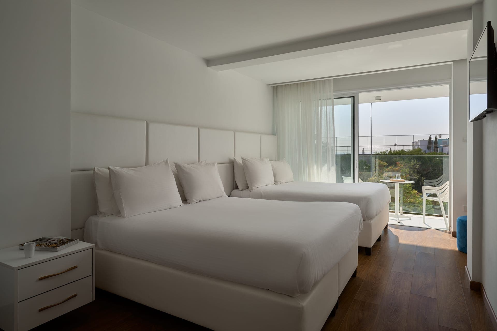 room-types-NAPASUITES-DDLXU-0.jpg