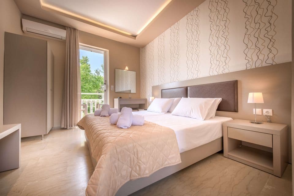 room-types-NASTAZIA-STU-0.jpg