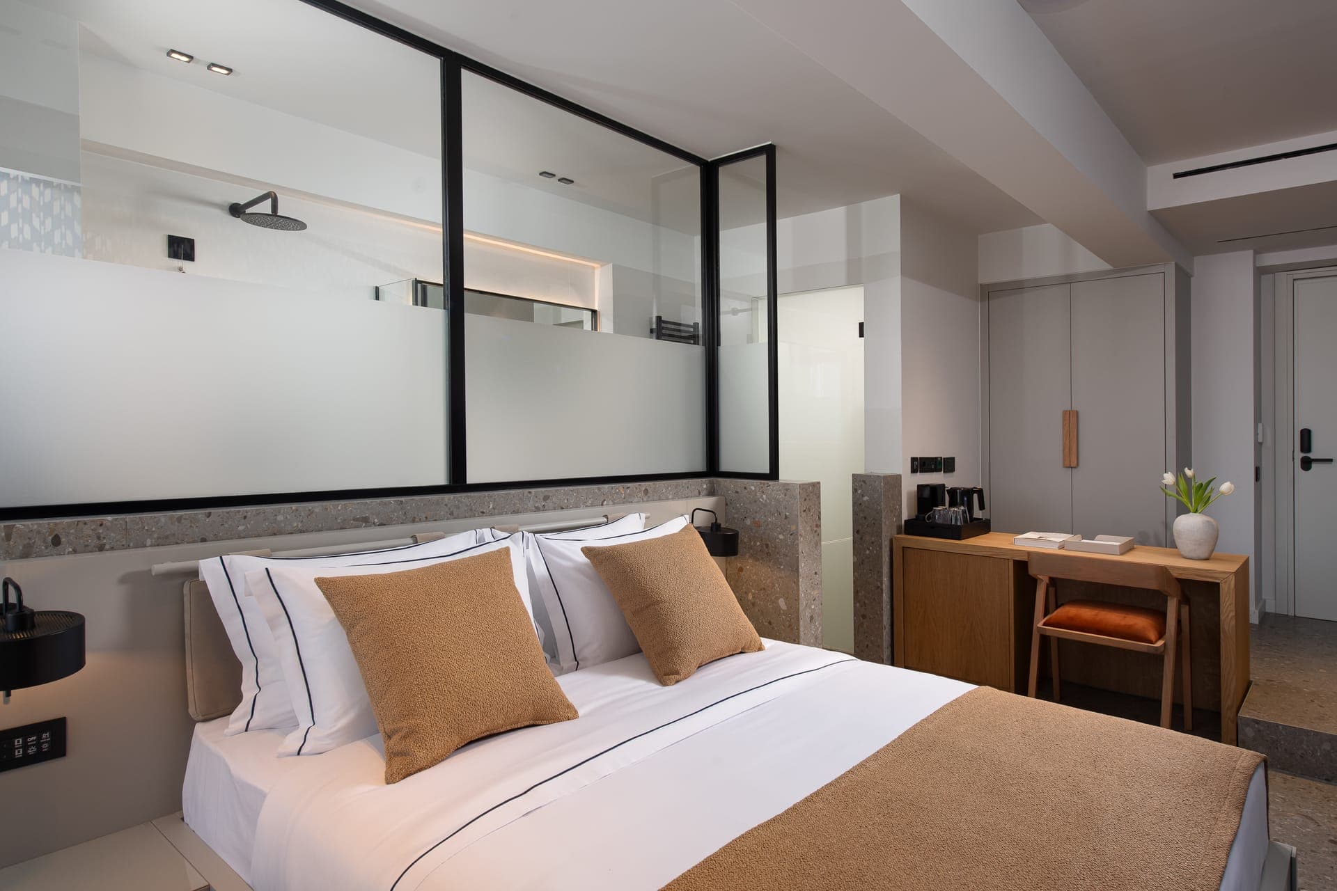 room-types-NAUSHOTEL-JSUT-0.jpg