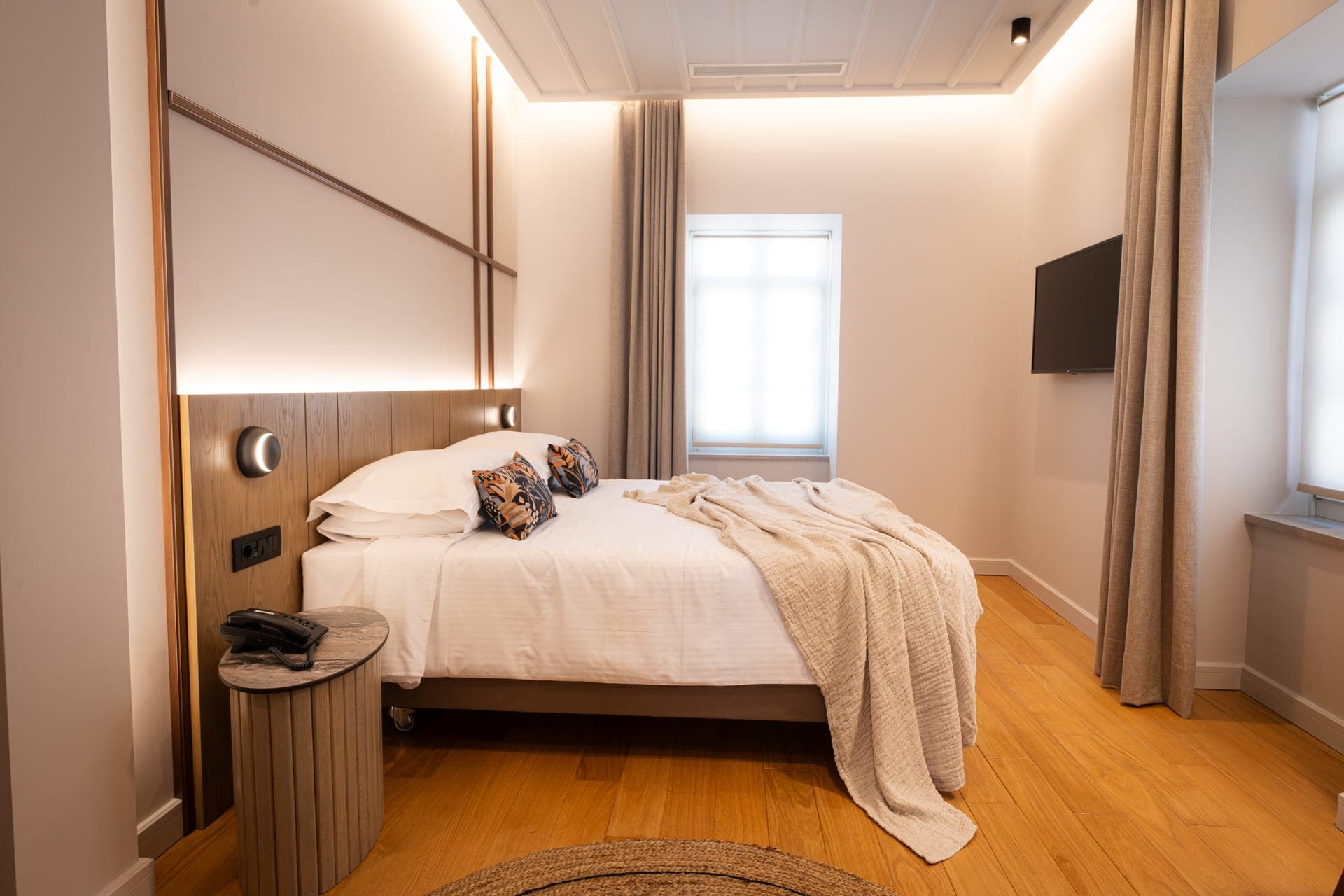 room-types-NAVRIAHTL-STN-0.jpg