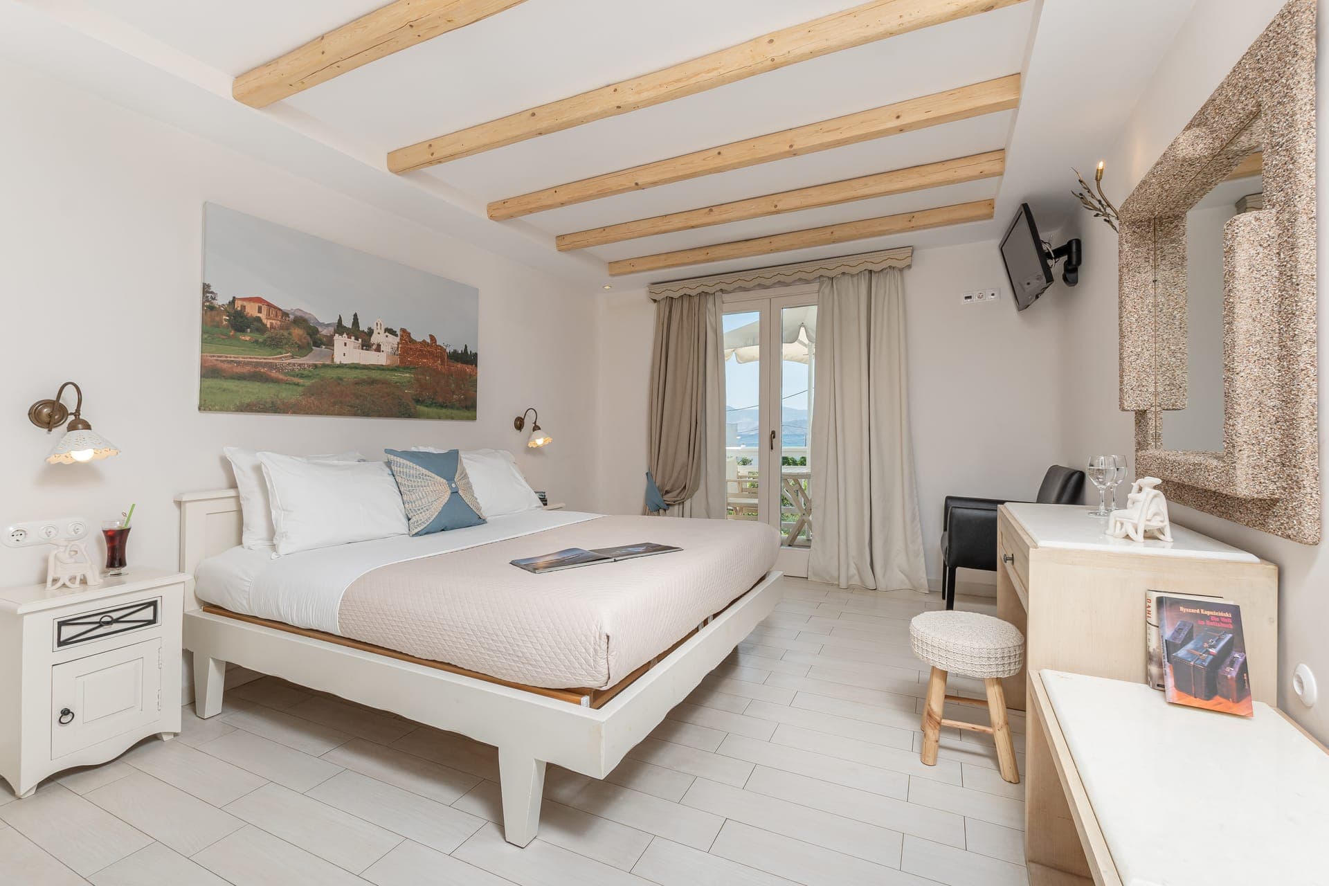 room-types-NAXOS-DBLSV-0.jpg