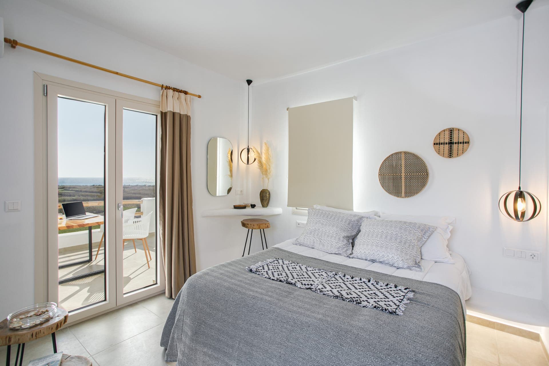 room-types-NAXOSEARTH-RESIDE-0.jpg