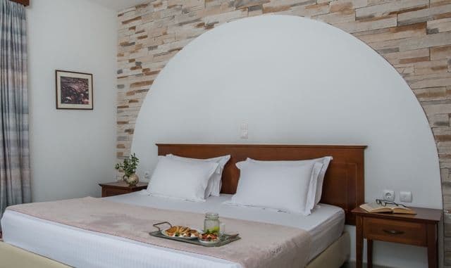 room-types-NAXOSPALAC-STD-0.jpg